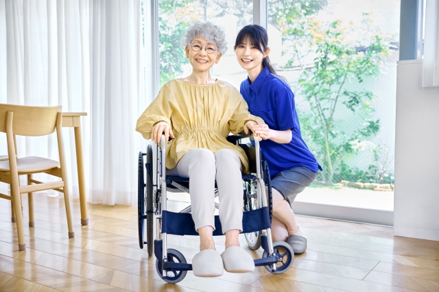 自宅介護で必要なものは？生活・衛生用品や介護用品リストと役立つ制度とは