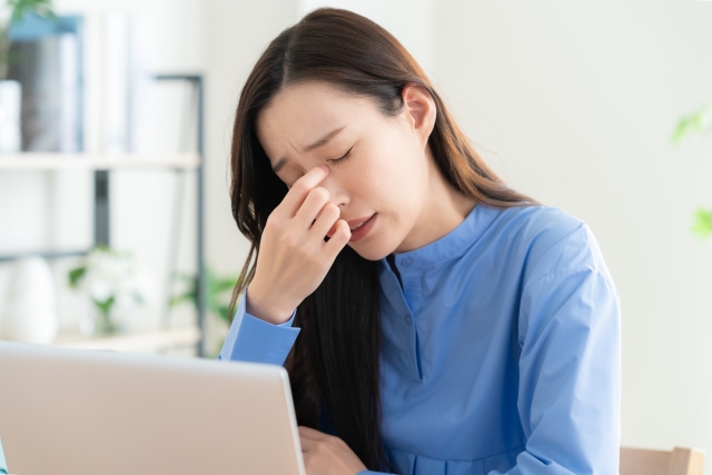 眼精疲労とは
