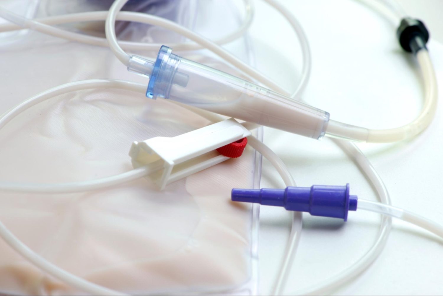 胃ろう造設後の自宅介護のポイント｜ケア方法やよくあるトラブル、対処法も解説