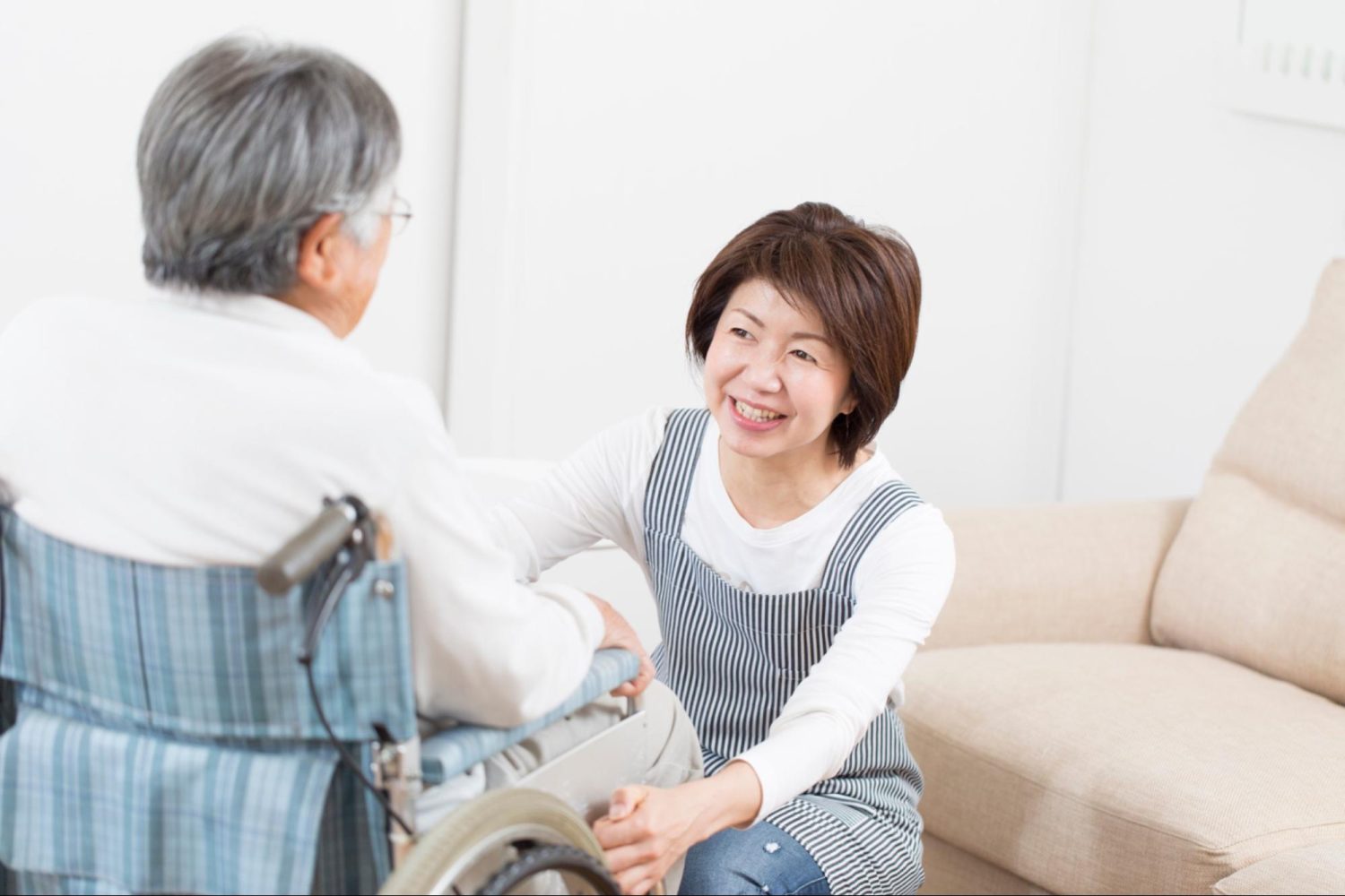 認知症の自宅介護を行う際の注意点