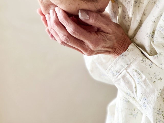 寝たきりの方が肺炎になりやすい理由とリスクが高い方の特徴