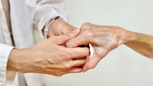 寝たきりの方が拘縮になりやすい理由と生じやすい部位