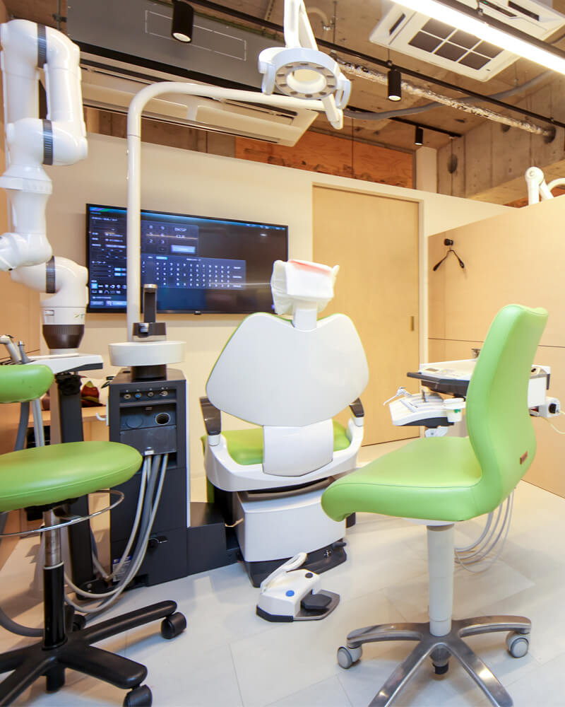 口元の見た目だけでなく健康にも寄与するセラミック治療