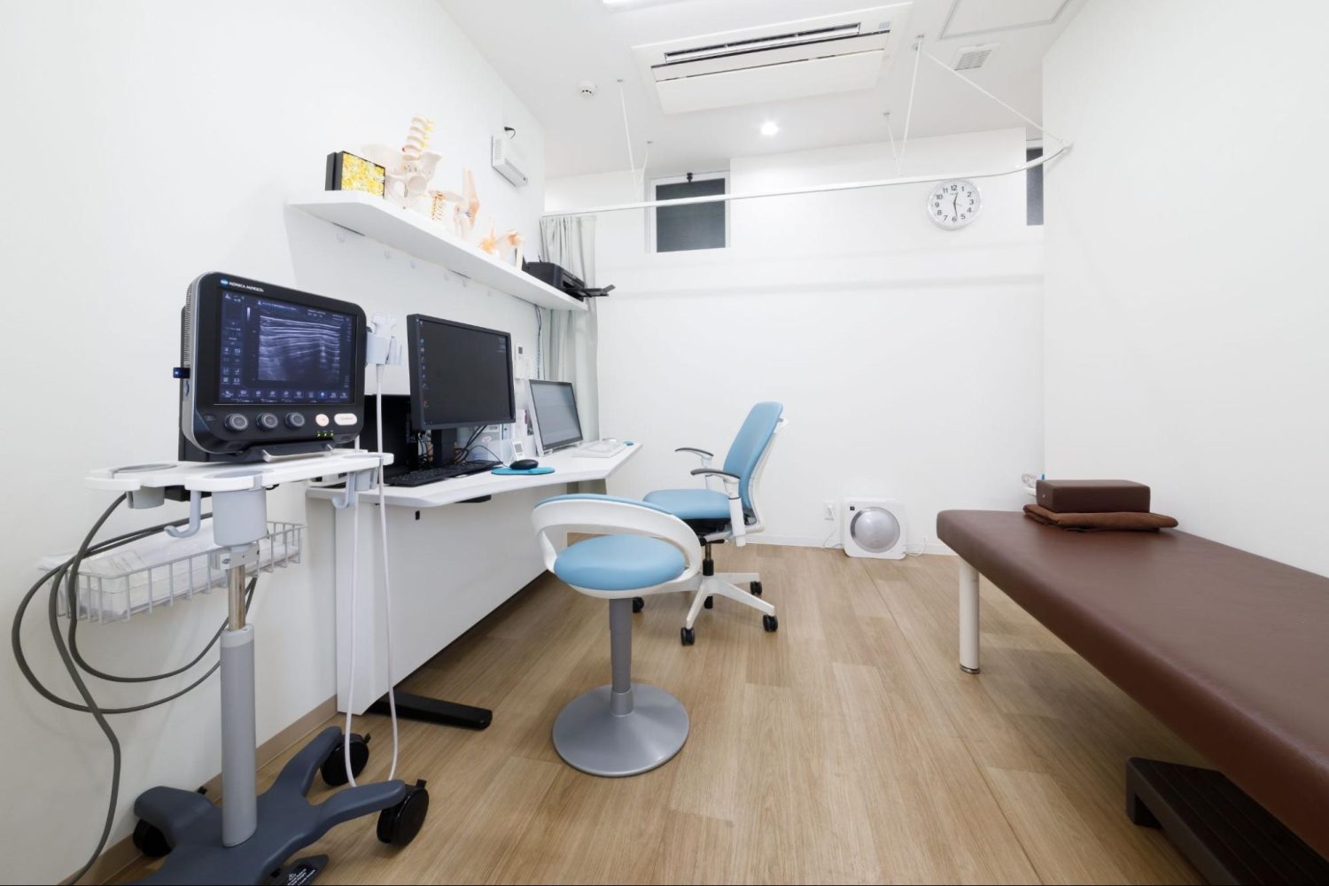 世田谷かくた整形外科 成城学園前院photo