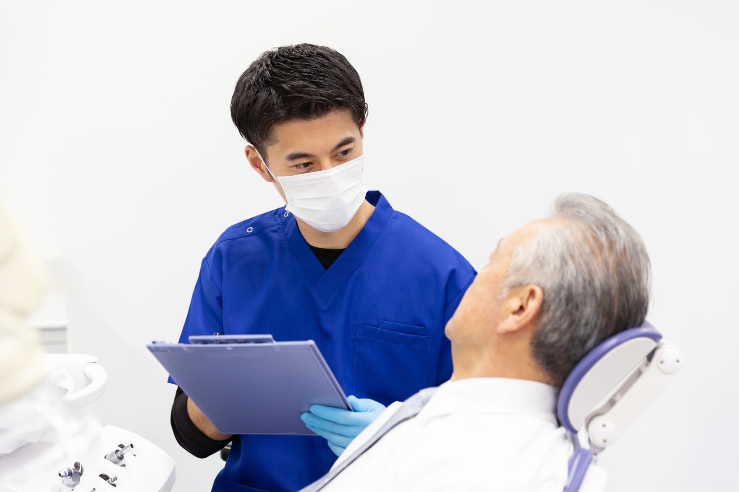 重度歯周病とインプラント：骨が足りない場合、治療をどう考えるべき？