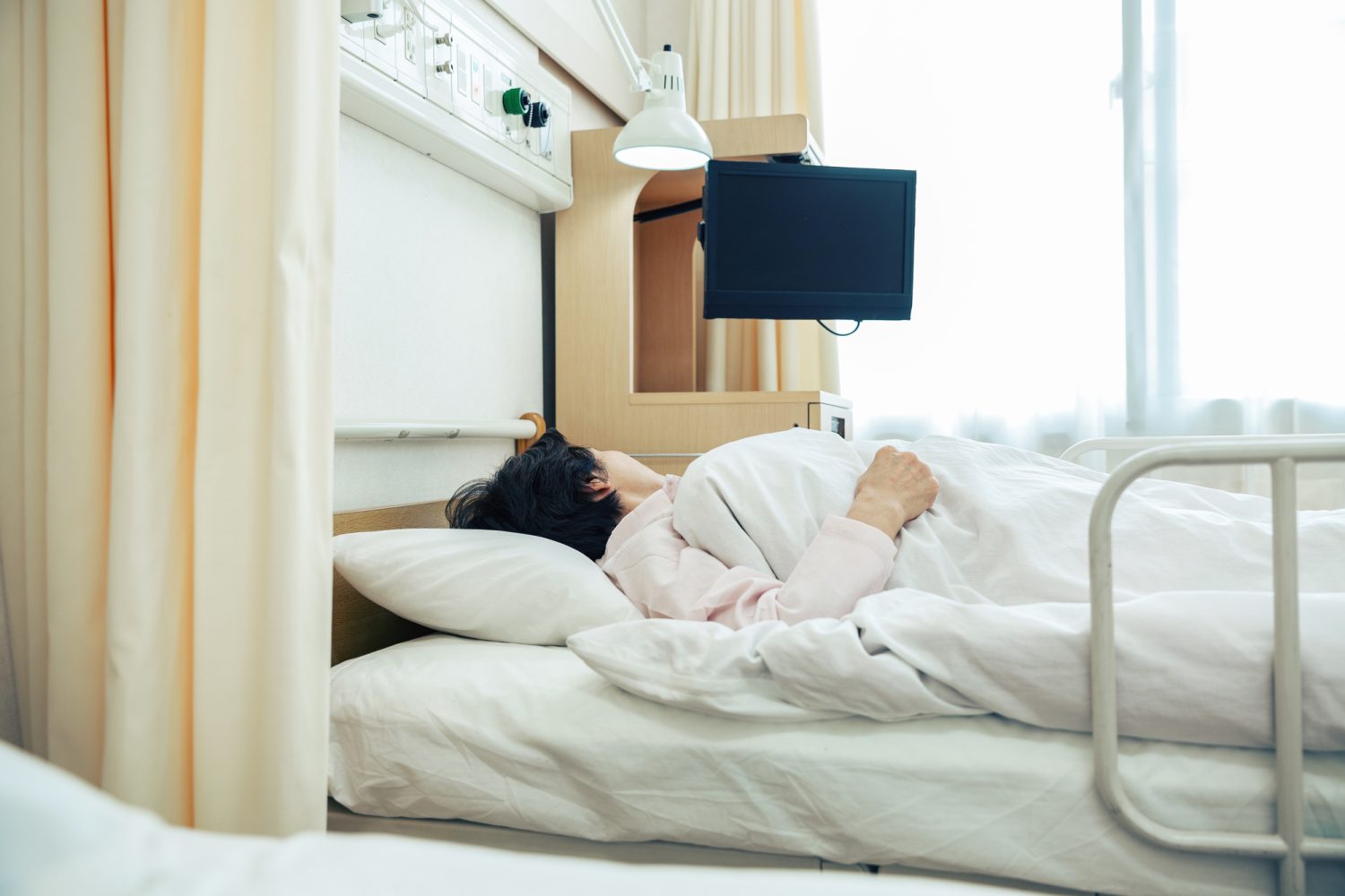 2人の子育て真っ最中に長期入院!