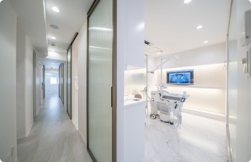 新宿かえで歯科・形成外科・歯科