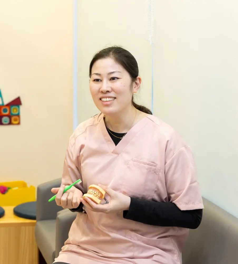 乳歯が虫歯になると、歯並びやあごの成長にも影響する