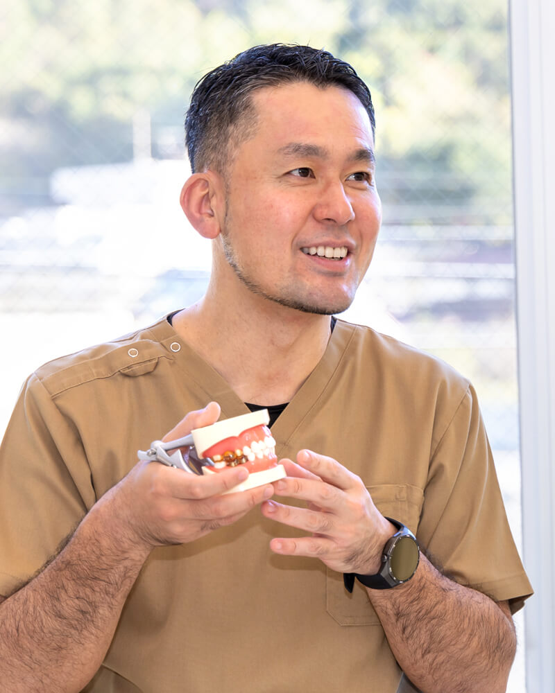 正確な原因の見極めによる、抜歯に頼らない矯正治療