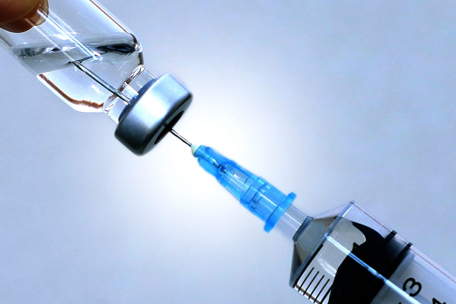 インプラント手術の痛みと麻酔の効果