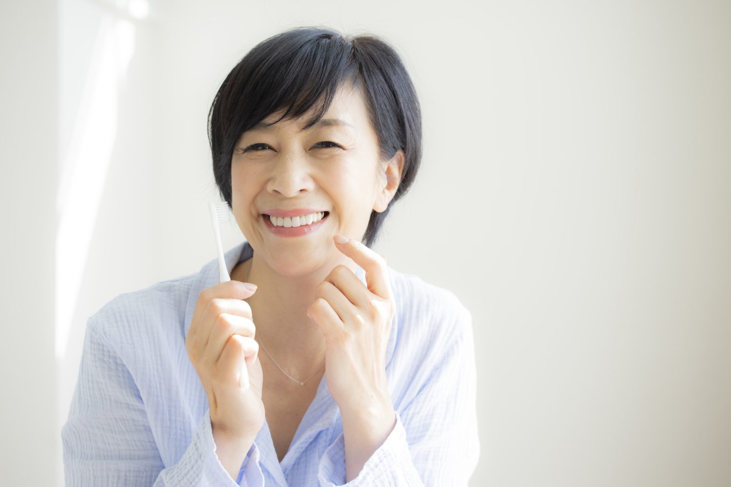 見た目・噛み心地・メンテナンスの違い