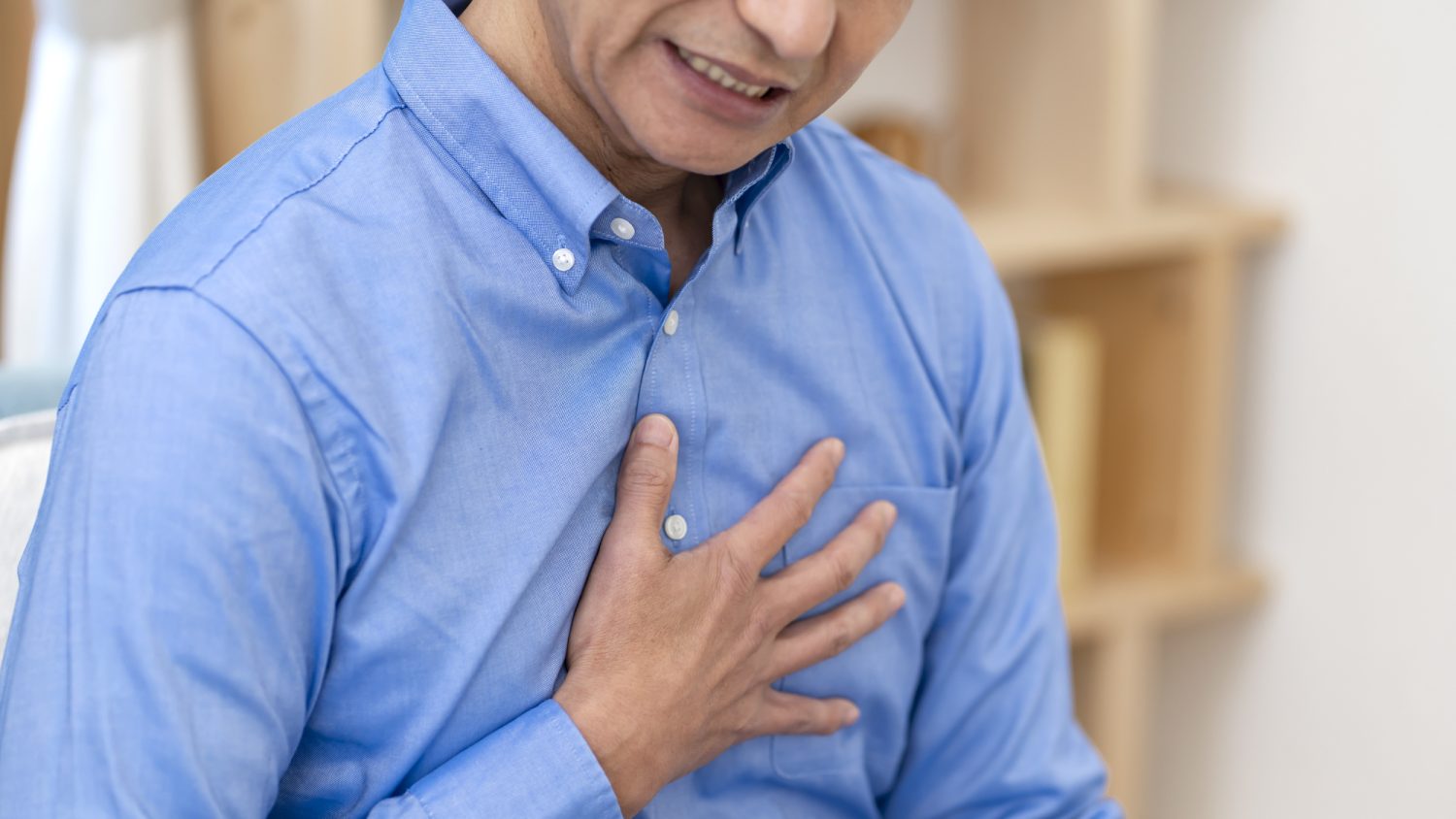 「虚血性心疾患」になりやすい人の特徴をご存じですか？ どんな痛みが現れる？【医師解説】