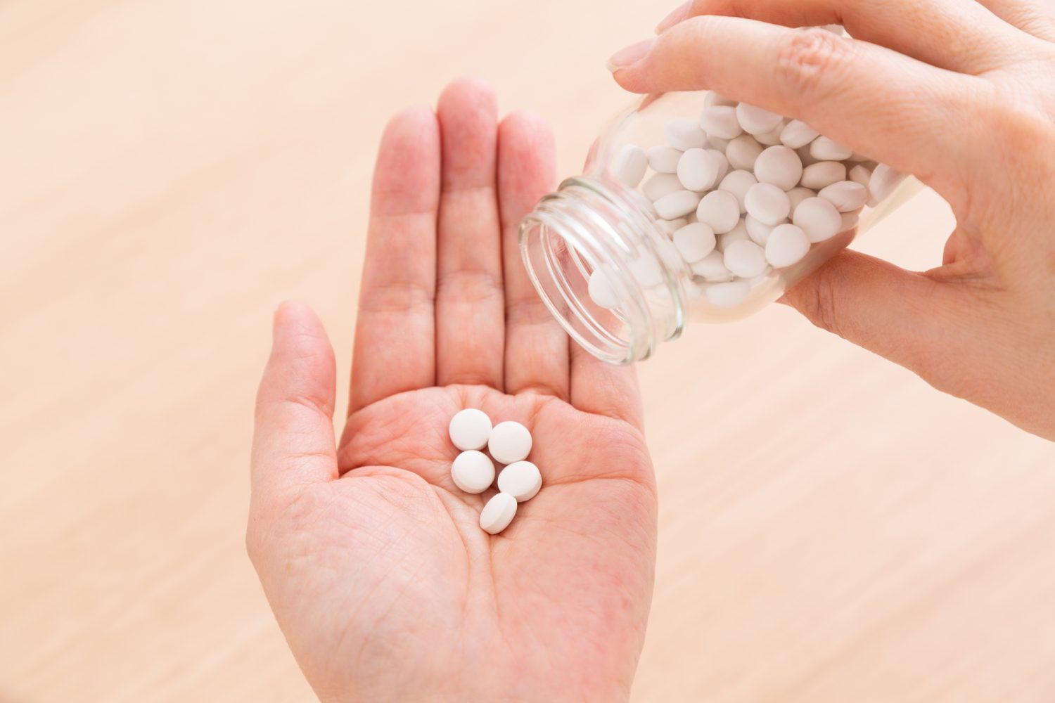 整腸剤の本当の効果は? 「主役」になれる場面は意外と少ない