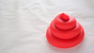 【医師解説】40代・50代の「血便」は放置厳禁？ 痛くない原因は大腸がんの可能性も…