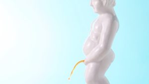 放置厳禁！ 「血尿」や「尿の勢いが弱い」は病気のサイン？ 受診すべき5つの目安【医師解説】