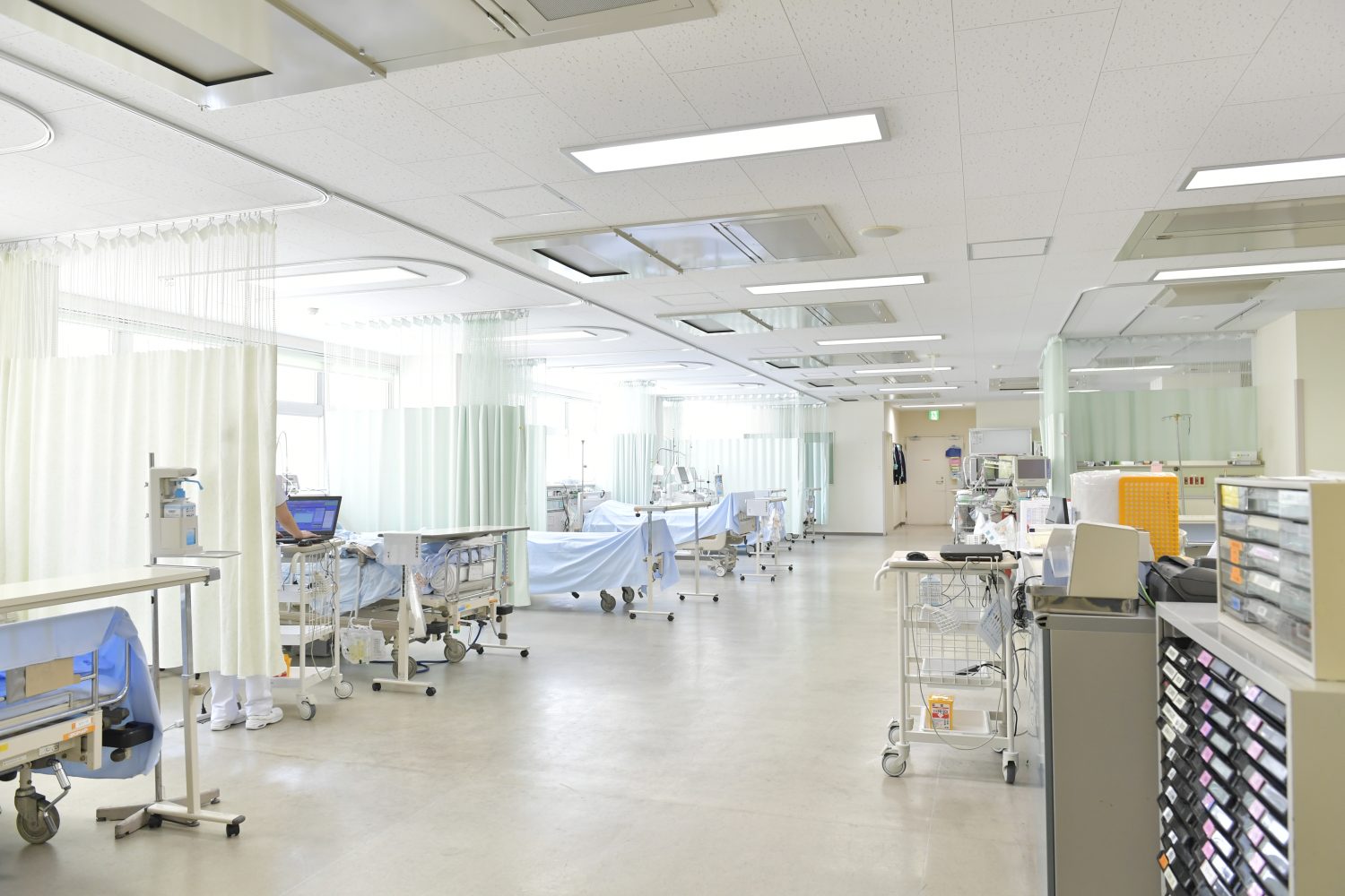 未曾有のウイルスとの戦いから始まった病院長生活