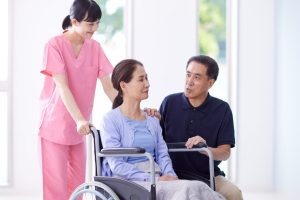 介護医療院で受けられるリハビリとは？サービス内容や専門家の配置基準、利用方法も解説