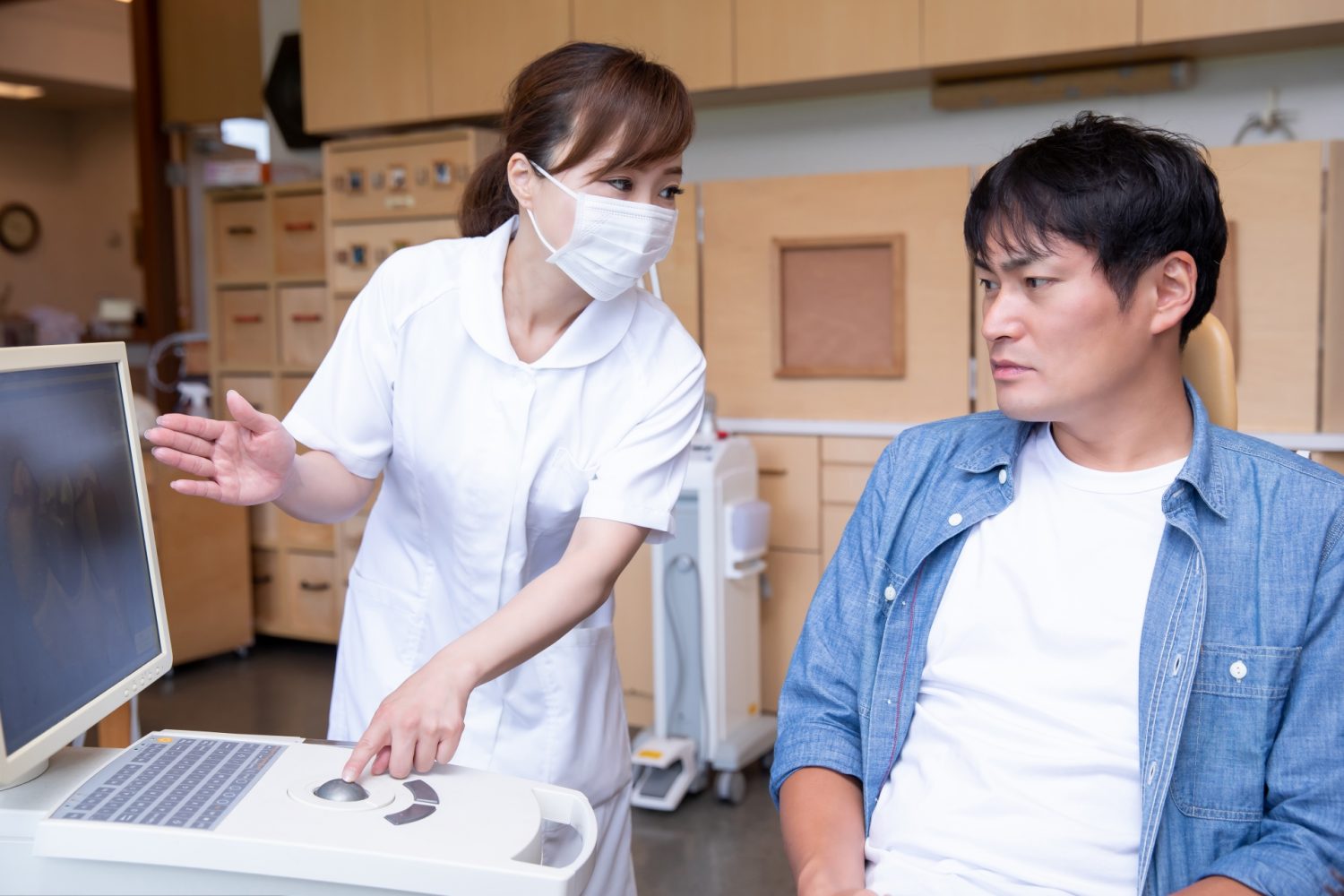 骨造成後の痛みがひかない場合は早めに歯科医院へ相談を