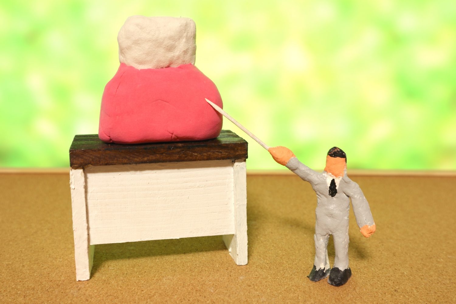 インプラント後に歯茎腫れが生じる原因と対処法｜受診の目安も解説