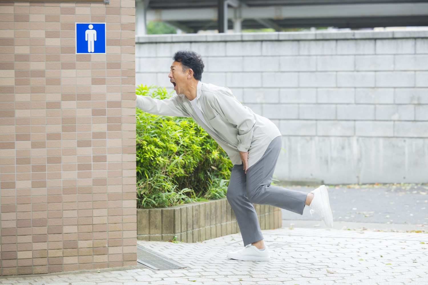 多尿は危険？ 「腎臓」が悪い人の尿は、健康な人の尿とどう違う？【医師解説】