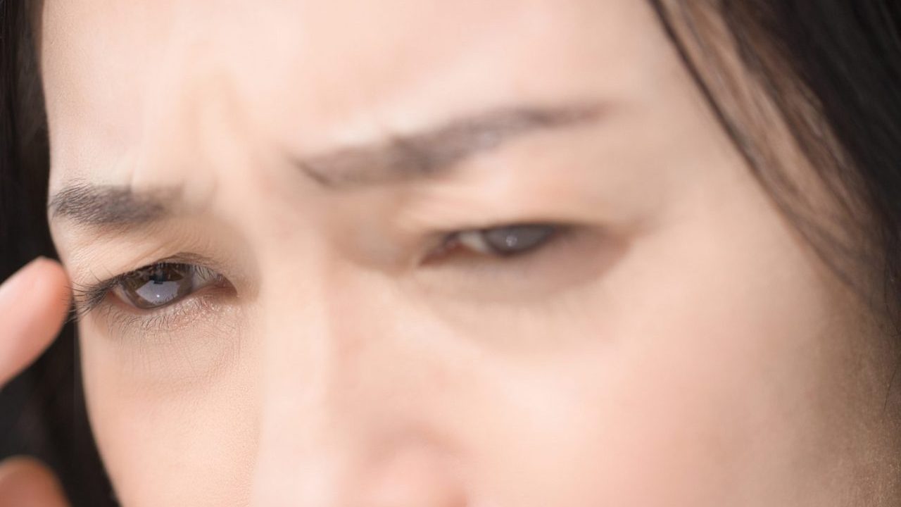 『表情じわ』に効果的なのは？ ボトックスとヒアルロン酸の使い分けと違い