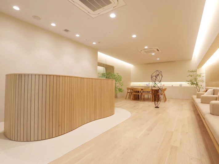 横浜駅西口歯科