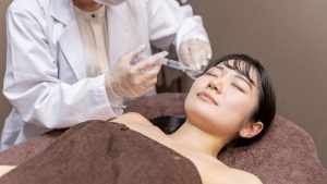 「ボトックス」で表情筋のケア！ 美容皮膚科での施術の流れとそのメリットを解説