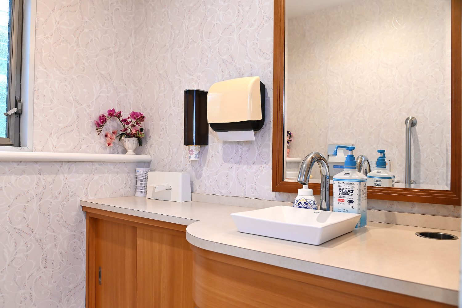 中歯科医院photo