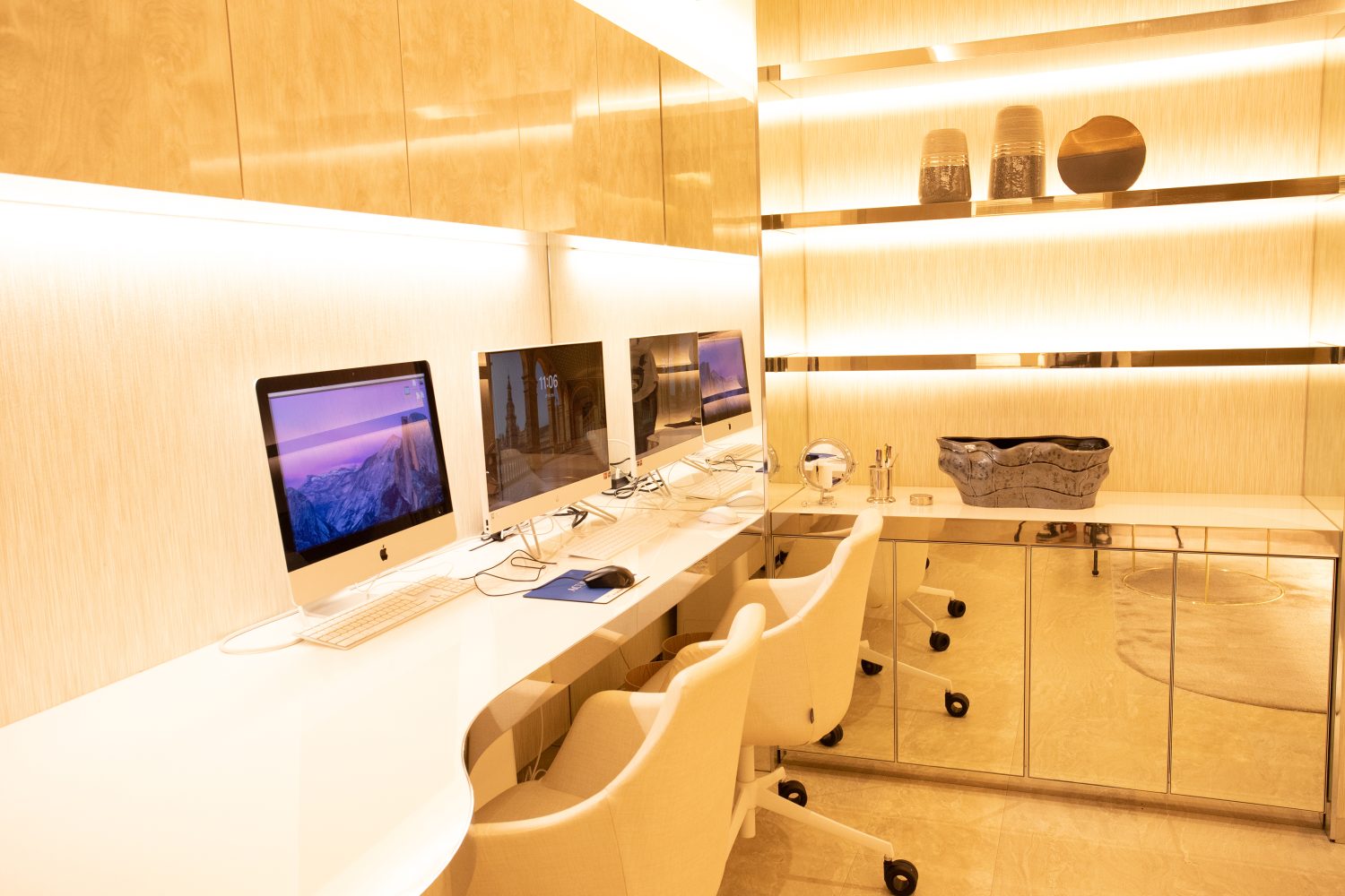 酒井形成外科photo