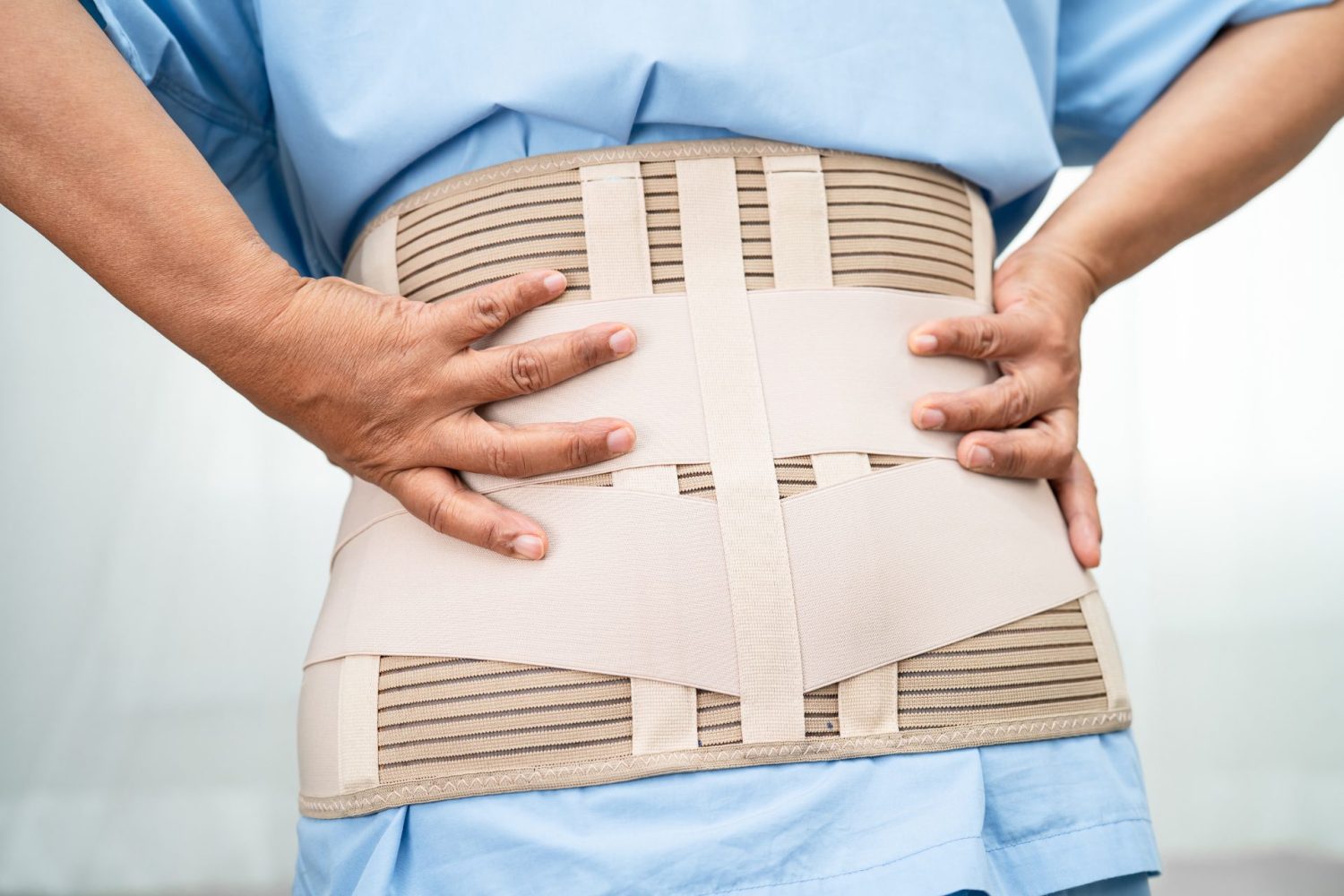 寝たきり高齢者の圧迫骨折の治療と対応