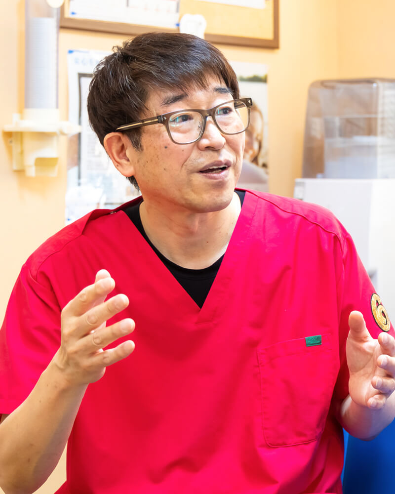 口腔の土台からしっかりと。健全な咬み合わせのためのインプラント