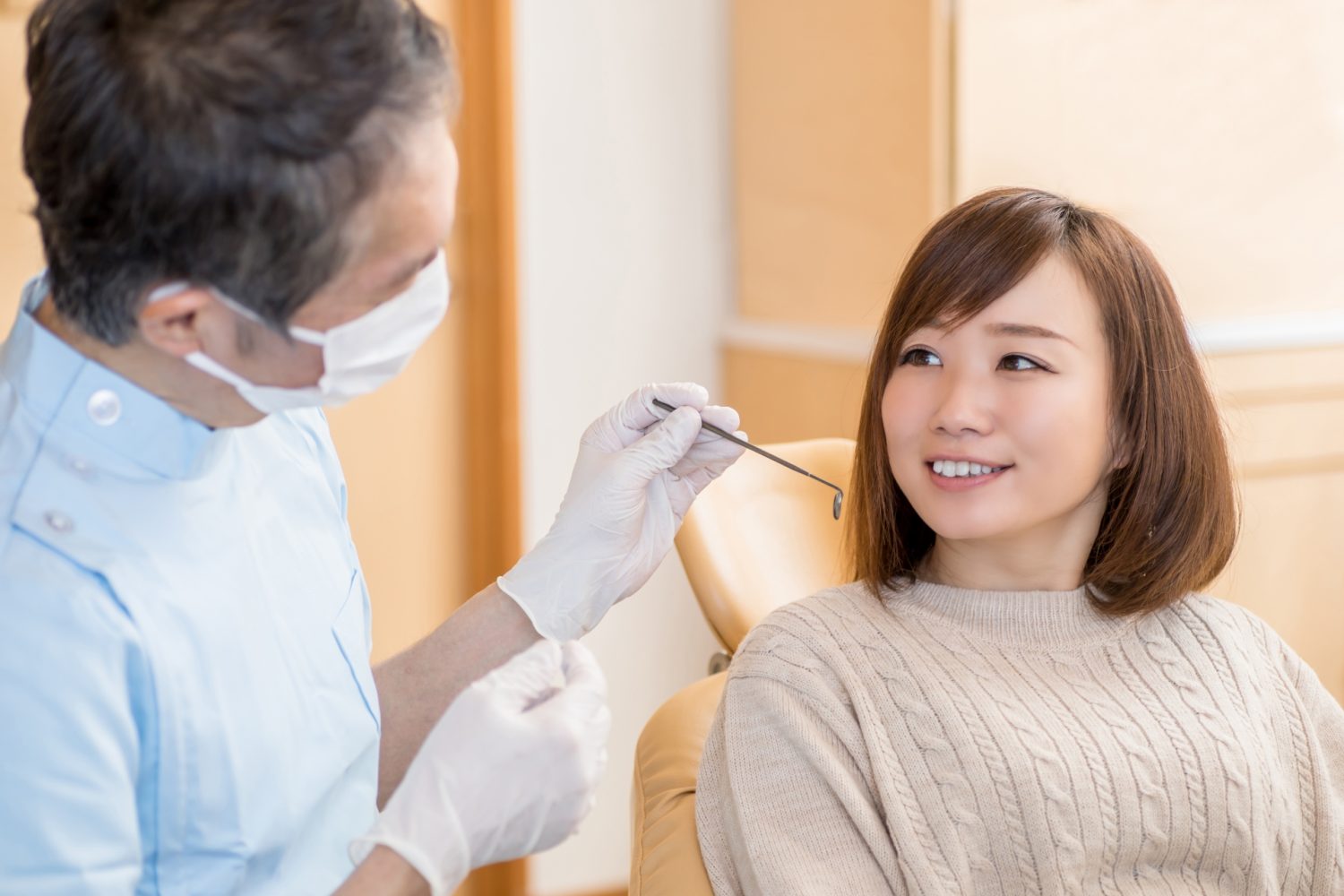 歯医者に来た女性
