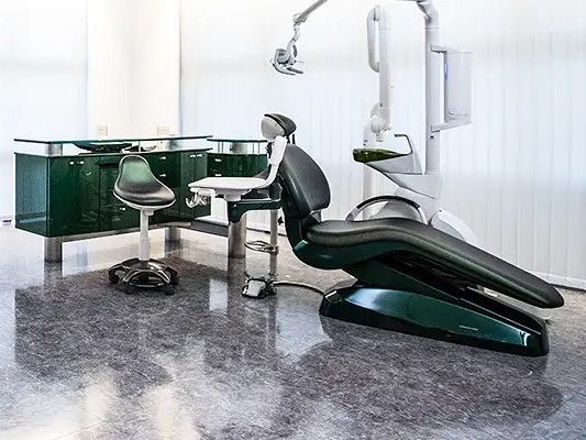 新港イトセ歯科