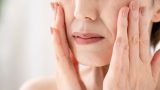 『顔のたるみ』はなぜ起こる？ たるみやすい人の顔型や習慣、予防法を徹底解説