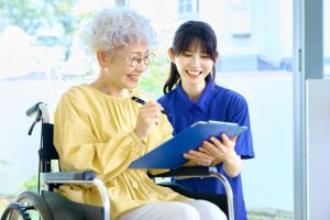 訪問歯科と介護施設の連携とは？口腔ケアで健康を支える体制づくり