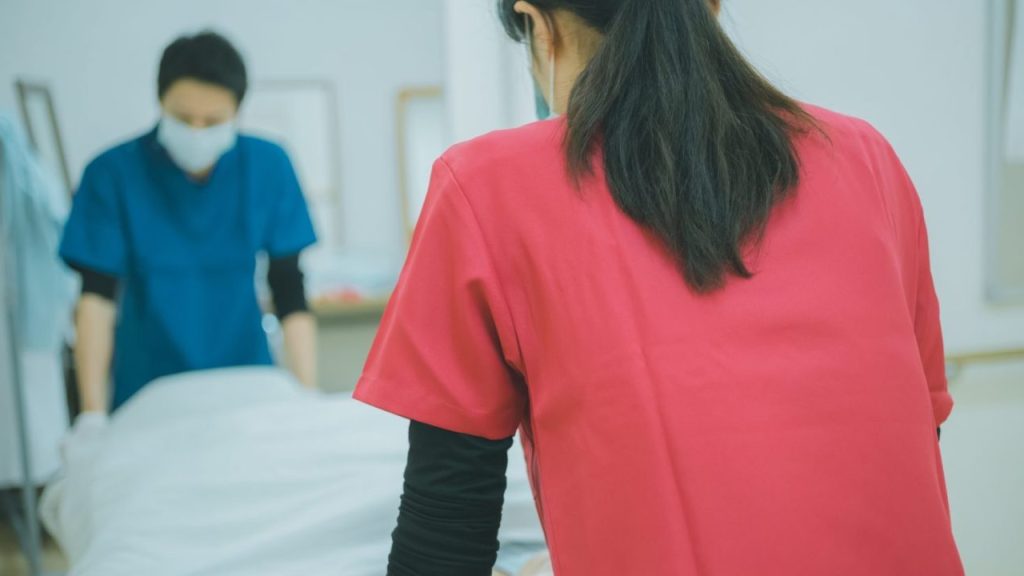 【闘病】原因不明の高熱と倦怠感… 動けず救急搬送された30代女性をむしばむ『SLE』