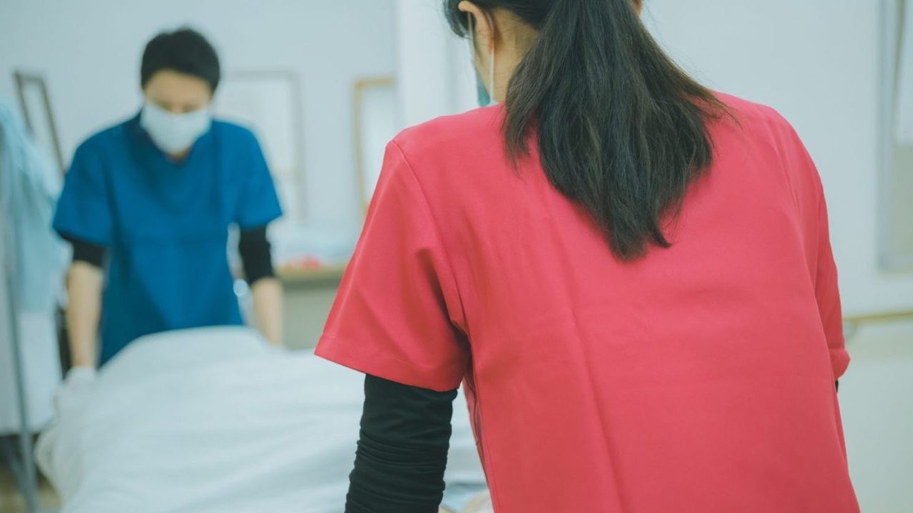 【闘病】原因不明の高熱と倦怠感… 動けず救急搬送された30代女性をむしばむ『SLE』