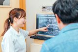 インプラント費用の違いはなぜ生まれる？後悔しないための選び方を専門の歯科医師が解説