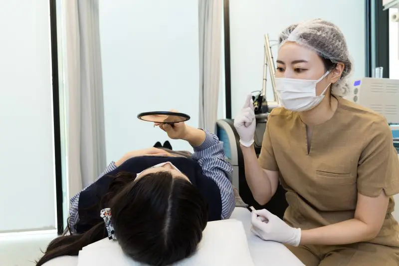 原宿駅前皮膚科