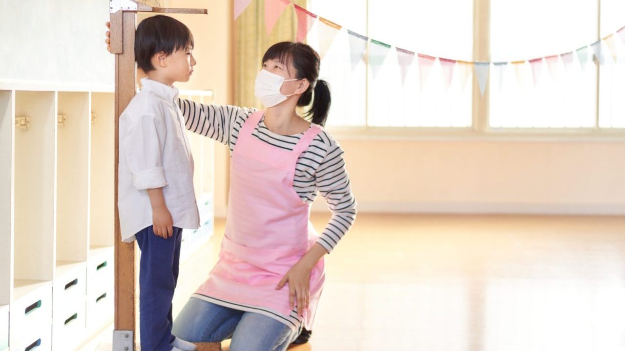 「もっと早く気づいていれば…」と後悔しないために。『子どもの身長』で家族ができること