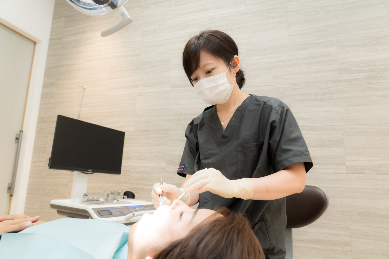 8211　DENTAL　CLINIC