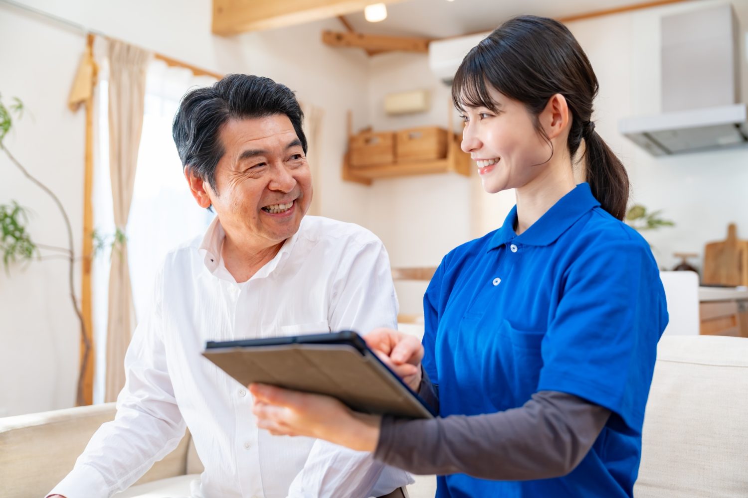 身体介護を活用するメリットと注意点