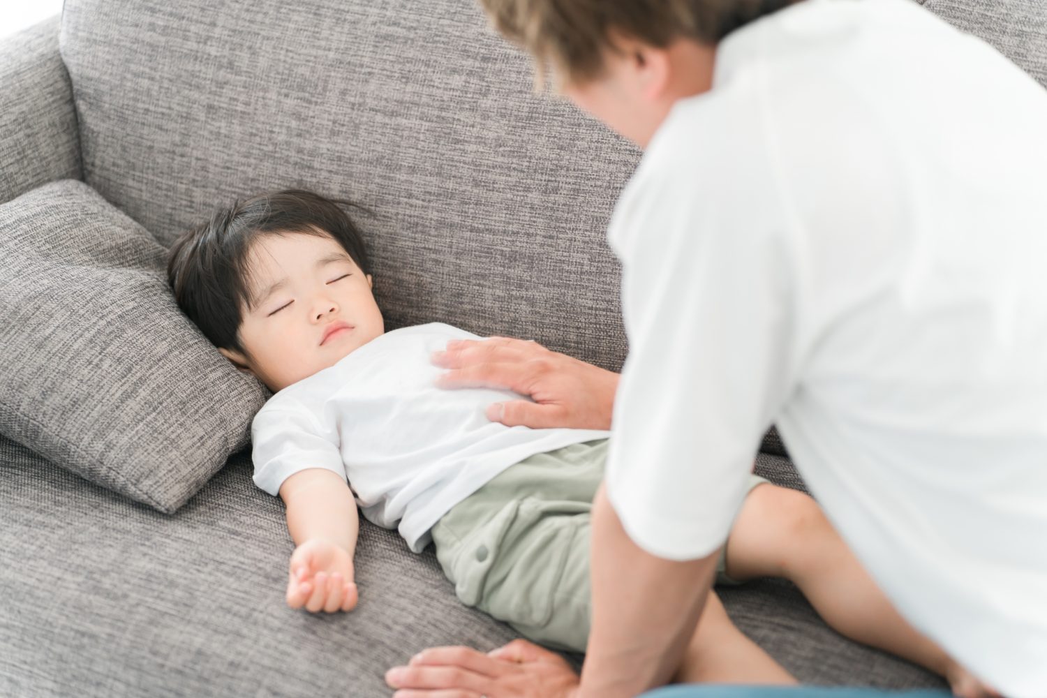 おたふく風邪の初期症状が現れたときの対処法と受診サイン