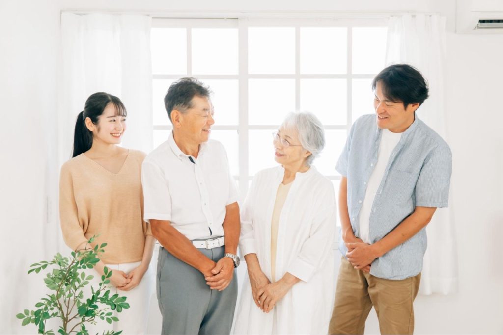 親の介護で兄弟との役割分担はどうしたらよい？揉めやすい原因や対策方法を解説