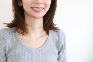 ダイレクトボンディングの耐久性はどのくらい？長持ちさせる方法や治療の流れ、使用の注意点などを解説