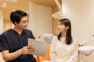 インプラント後に骨吸収が起きる原因とは？進行した場合のリスクや予防法、治療方法を解説