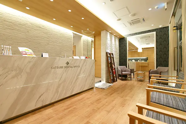 淀屋橋勝部歯科