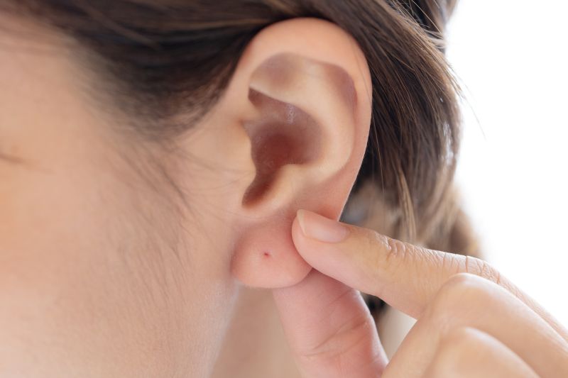 ピアスで起こるトラブルとは？ よくある症状とその原因