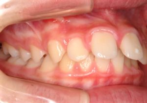 クリスタル歯科