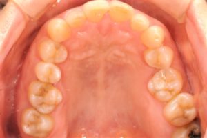 クリスタル歯科